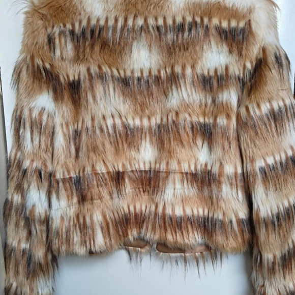 Faux Fur Jacket - Picture 3 of 8